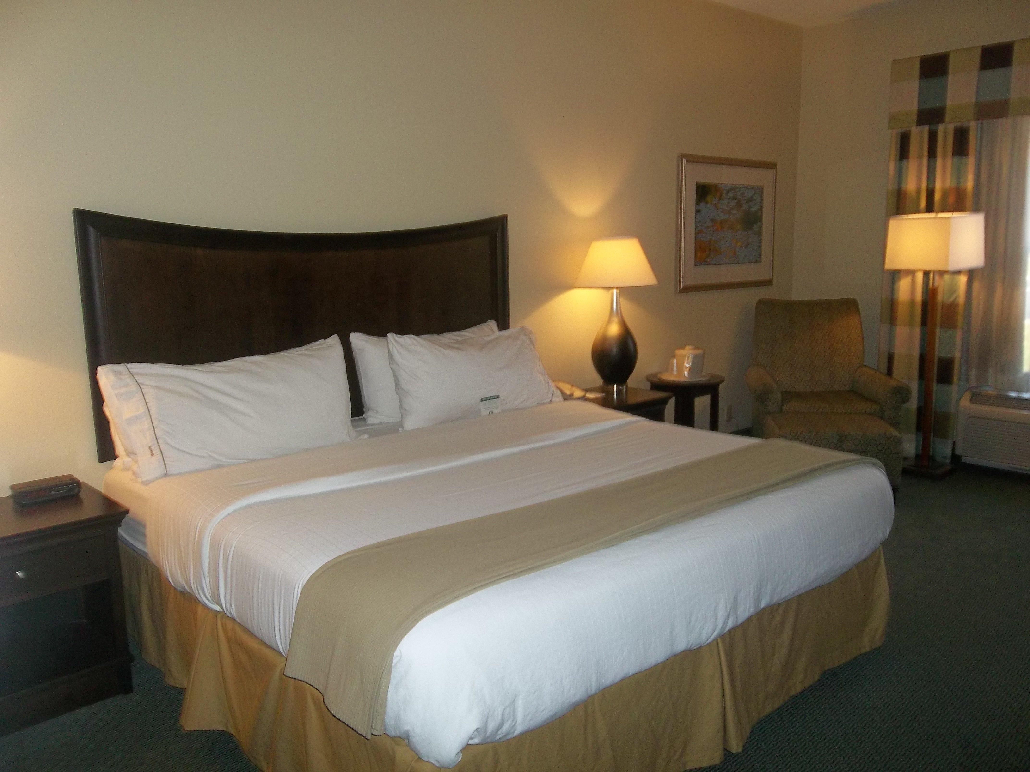 Holiday Inn Express Indianapolis Airport By Ihg Plainfield Exterior photo